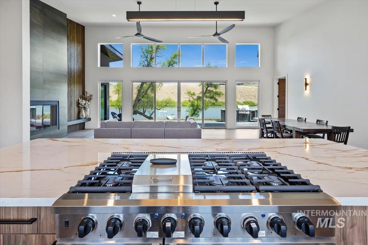 952 E 5204 N, Hagerman, Idaho 83332, 4 Bedrooms, 4.5 Bathrooms, Residential For Sale, Price $2,200,000, 98991323