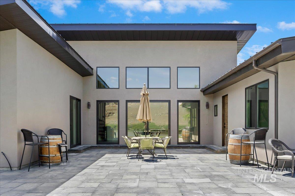 952 E 5204 N, Hagerman, Idaho 83332, 4 Bedrooms, 4.5 Bathrooms, Residential For Sale, Price $2,200,000, 98991323