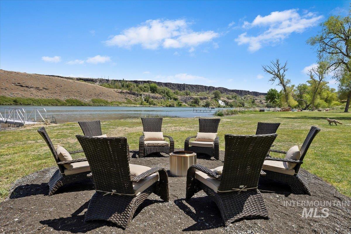 952 E 5204 N, Hagerman, Idaho 83332, 4 Bedrooms, 4.5 Bathrooms, Residential For Sale, Price $2,200,000, 98991323