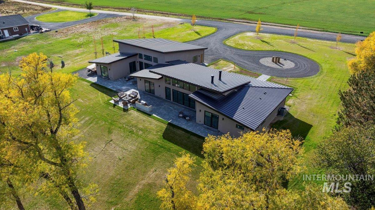 952 E 5204 N, Hagerman, Idaho 83332, 4 Bedrooms, 4.5 Bathrooms, Residential For Sale, Price $2,500,000, 98991323