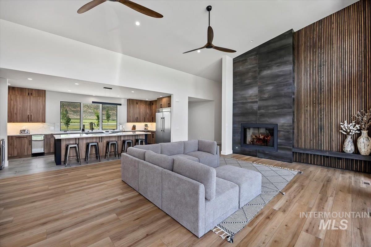 952 E 5204 N, Hagerman, Idaho 83332, 4 Bedrooms, 4.5 Bathrooms, Residential For Sale, Price $2,200,000, 98991323