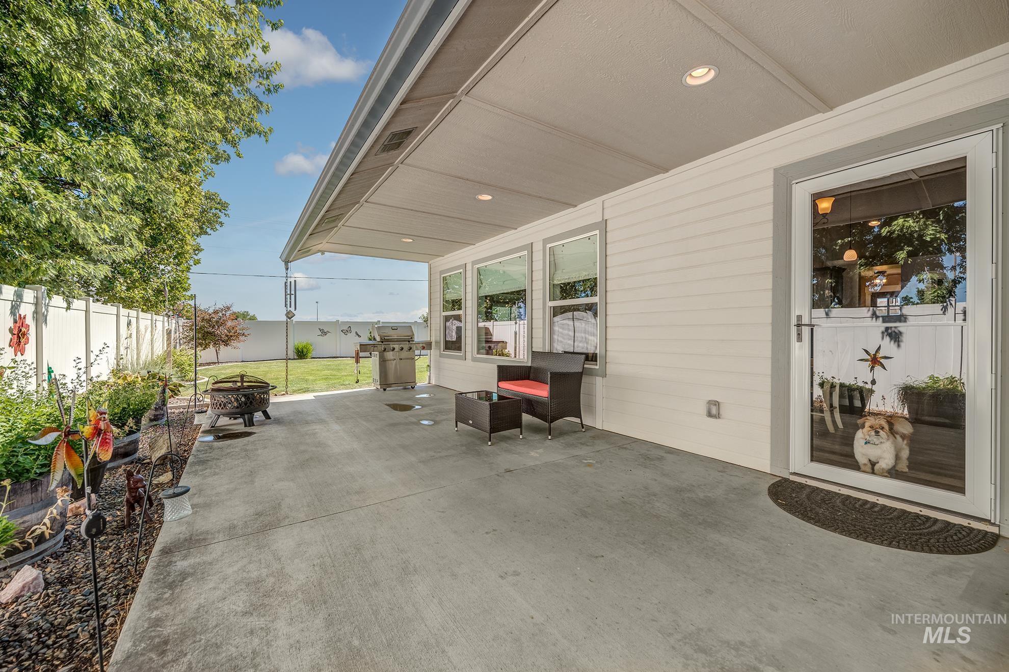 110 Grizzly Drive, Fruitland, Idaho 83619-2616, 4 Bedrooms, 2 Bathrooms, Residential For Sale, Price $449,000,MLS 98991327