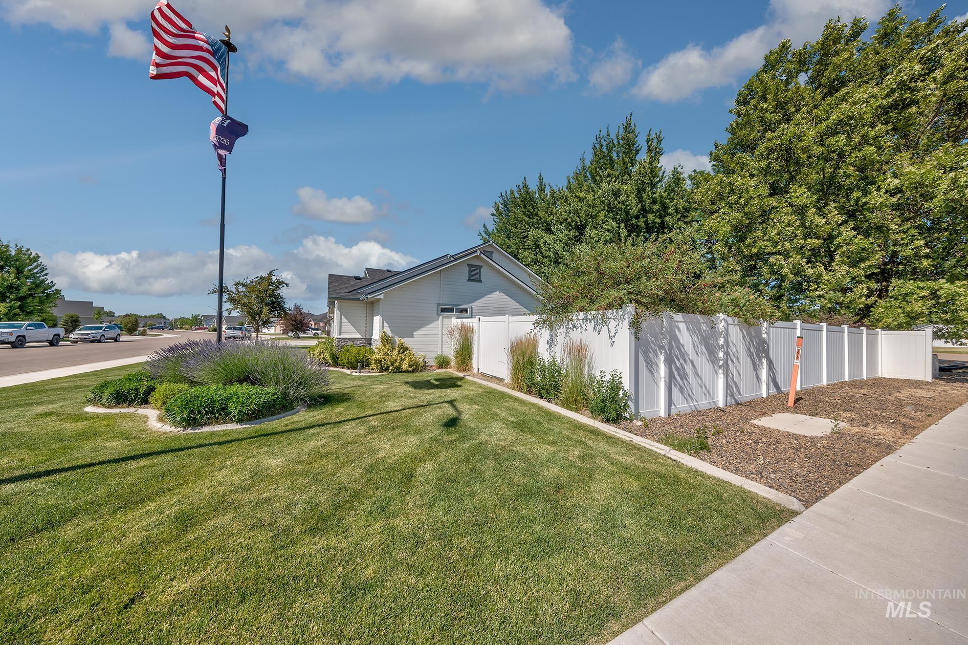 110 Grizzly Drive, Fruitland, Idaho 83619-2616, 4 Bedrooms, 2 Bathrooms, Residential For Sale, Price $449,000,MLS 98991327