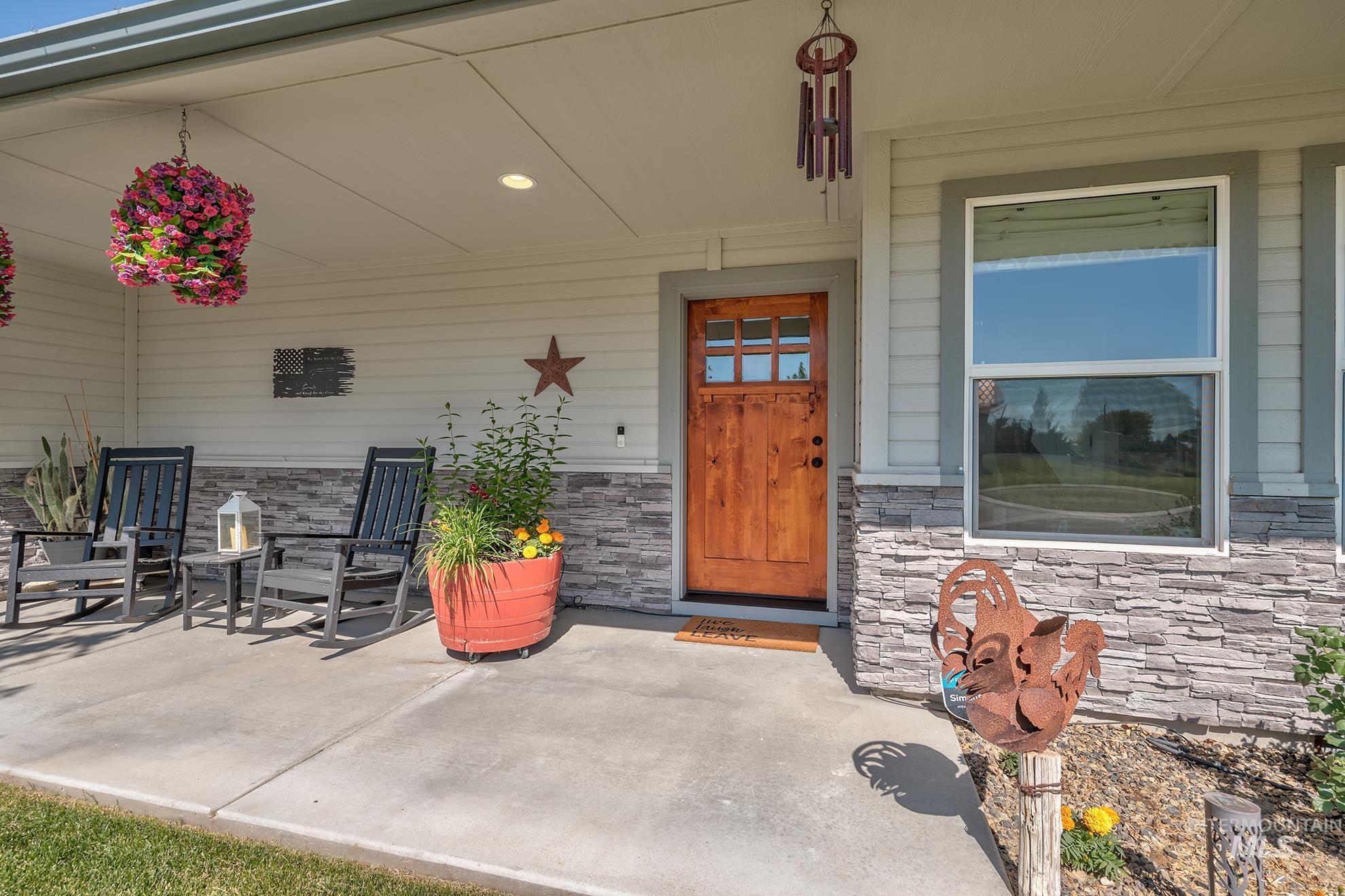 110 Grizzly Drive, Fruitland, Idaho 83619-2616, 4 Bedrooms, 2 Bathrooms, Residential For Sale, Price $449,000,MLS 98991327