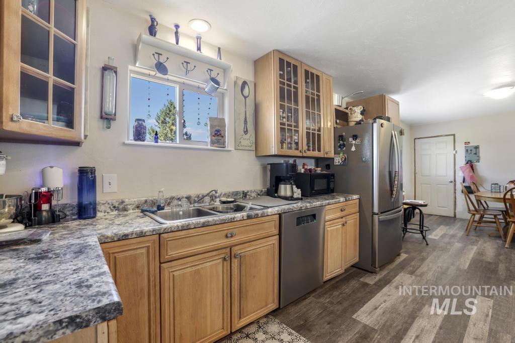 646 2nd Ave E, Wendell, Idaho 83355-5111, 1 Bedroom, 2 Bathrooms, Residential For Sale, Price $250,000, 98991336