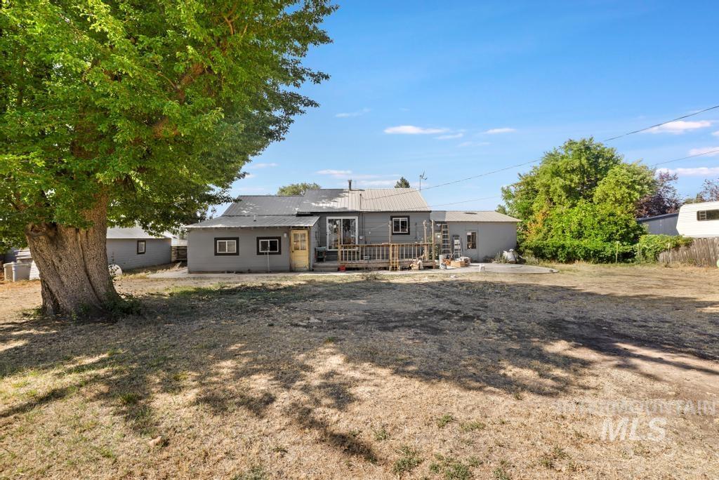 646 2nd Ave E, Wendell, Idaho 83355-5111, 1 Bedroom, 2 Bathrooms, Residential For Sale, Price $250,000, 98991336