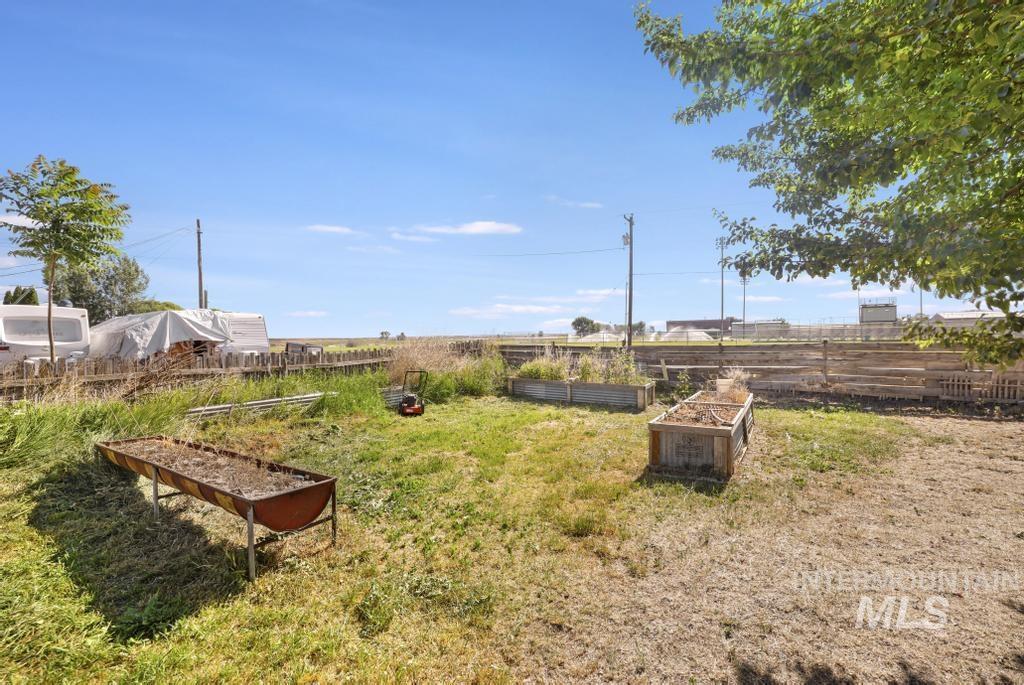 646 2nd Ave E, Wendell, Idaho 83355-5111, 1 Bedroom, 2 Bathrooms, Residential For Sale, Price $250,000, 98991336