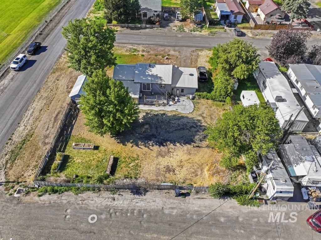 646 2nd Ave E, Wendell, Idaho 83355, 1 Bedroom, 2 Bathrooms, Residential For Sale, Price $250,000, 98991336