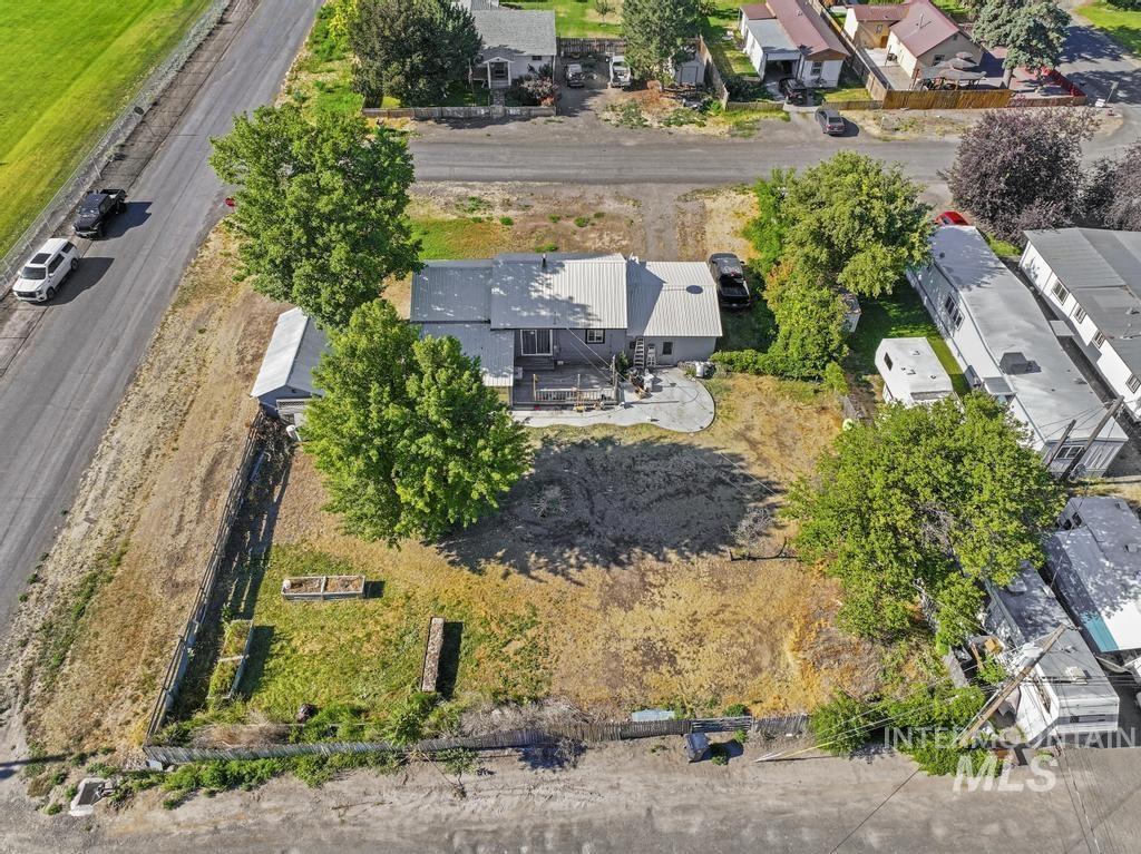 646 2nd Ave E, Wendell, Idaho 83355-5111, 1 Bedroom, 2 Bathrooms, Residential For Sale, Price $250,000, 98991336