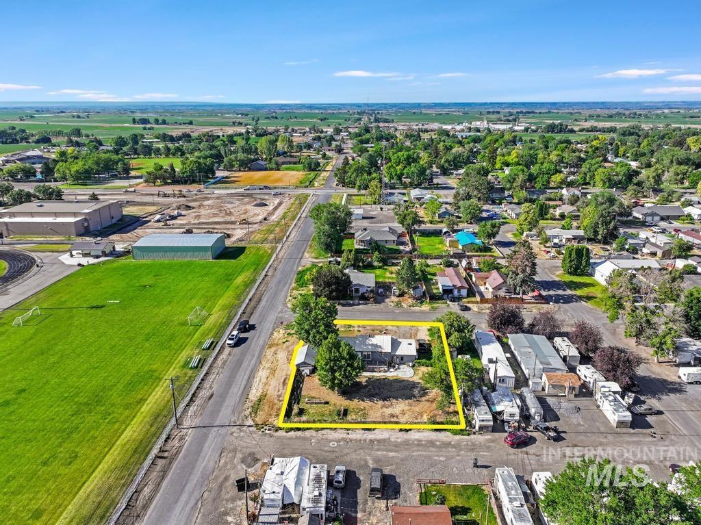 646 2nd Ave E, Wendell, Idaho 83355, 1 Bedroom, 2 Bathrooms, Residential For Sale, Price $250,000, 98991336