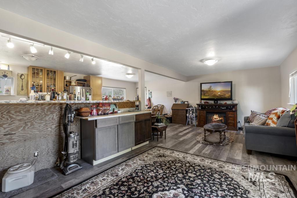 646 2nd Ave E, Wendell, Idaho 83355, 1 Bedroom, 2 Bathrooms, Residential For Sale, Price $250,000, 98991336