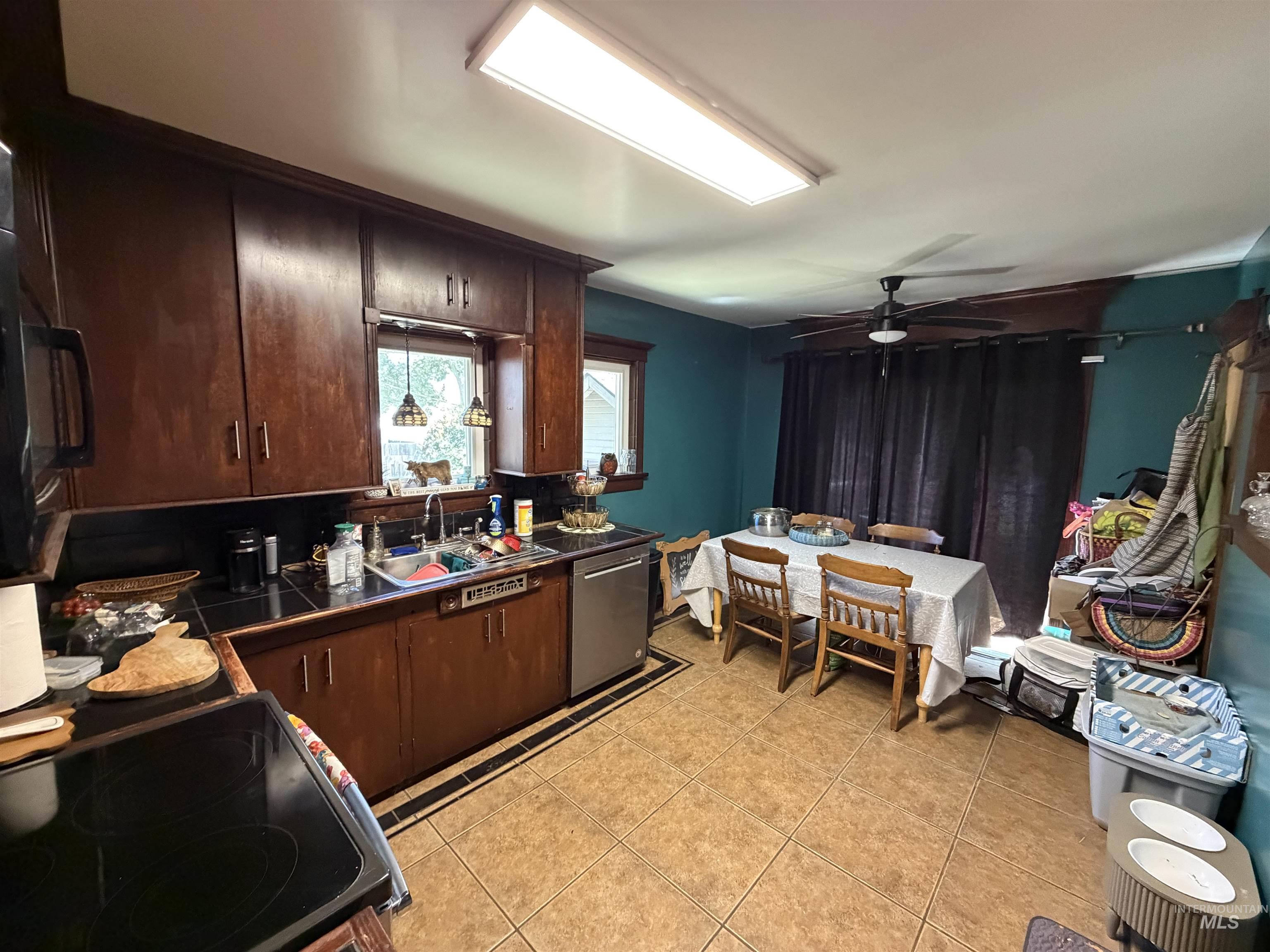 1424 10th Ave., Lewiston, Idaho 83501, 4 Bedrooms, 2 Bathrooms, Residential For Sale, Price $349,900, 98991340