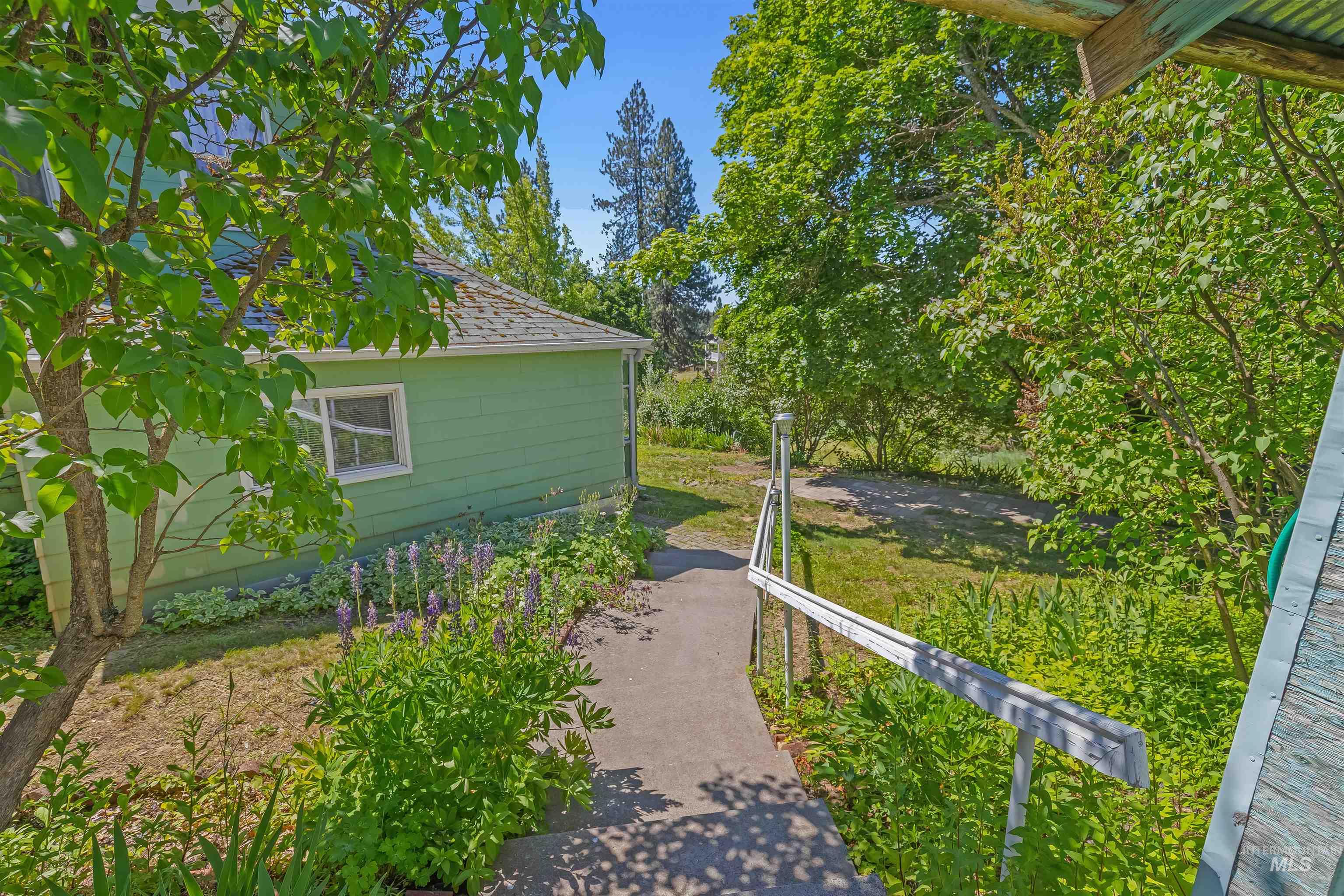 709 Main Street, Deary, Idaho 83823, 4 Bedrooms, 1 Bathroom, Residential For Sale, Price $415,000,MLS 98991345