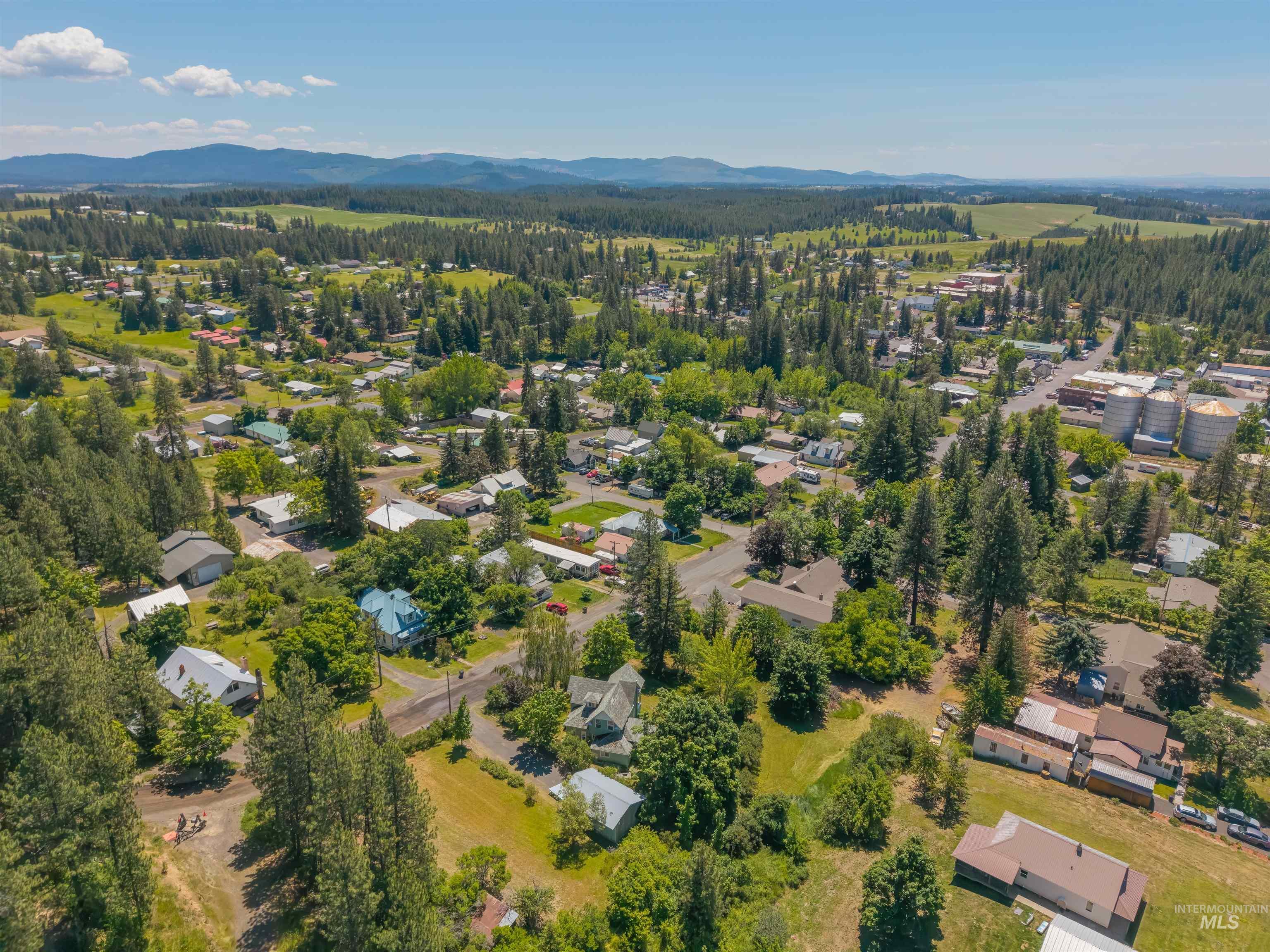 709 Main Street, Deary, Idaho 83823, 4 Bedrooms, 1 Bathroom, Residential For Sale, Price $415,000,MLS 98991345