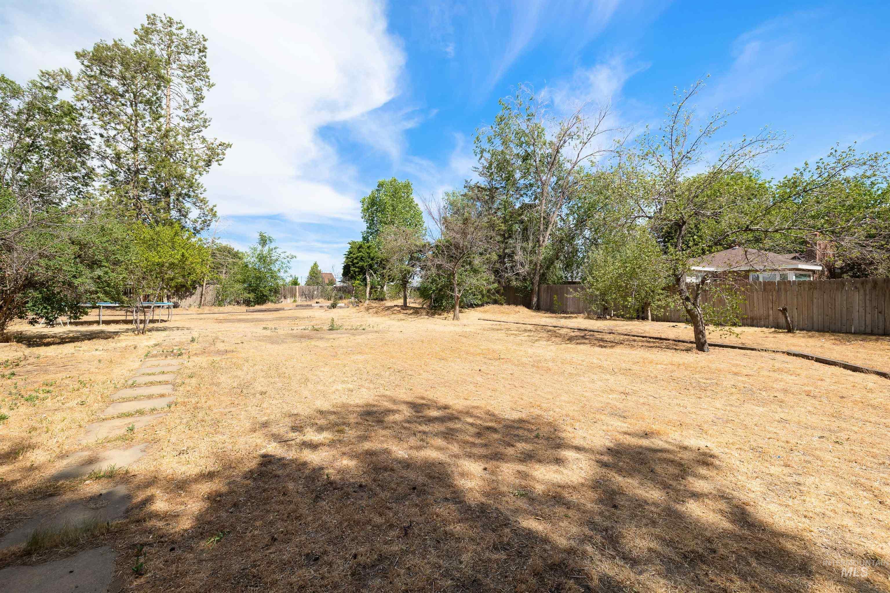 2176 Addison Ave E, Twin Falls, Idaho 83301, 4 Bedrooms, 4 Bathrooms, Residential For Sale, Price $589,000,MLS 98991351