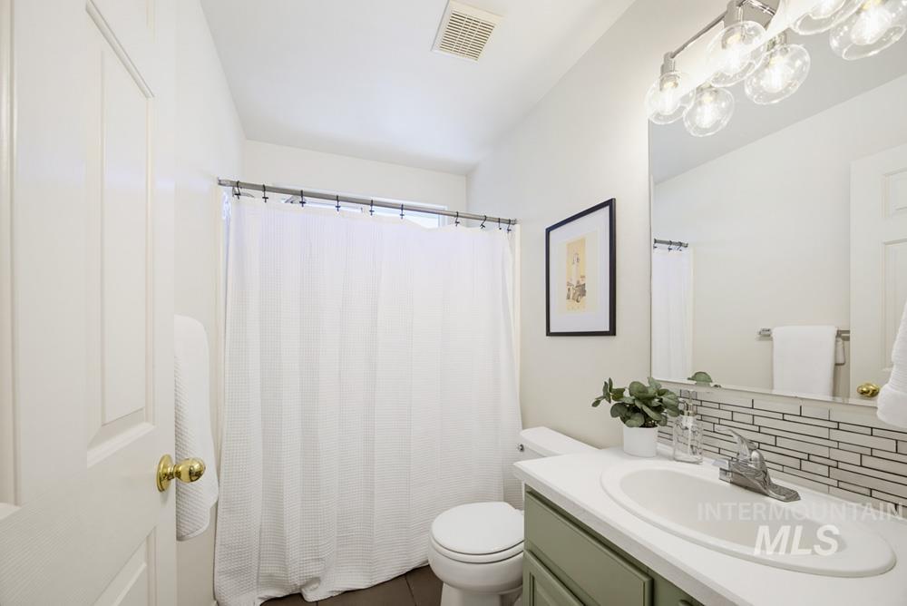 1403 S Division Ave, Boise, Idaho 83706, 3 Bedrooms, 2.5 Bathrooms, Residential For Sale, Price $399,900,MLS 98991353