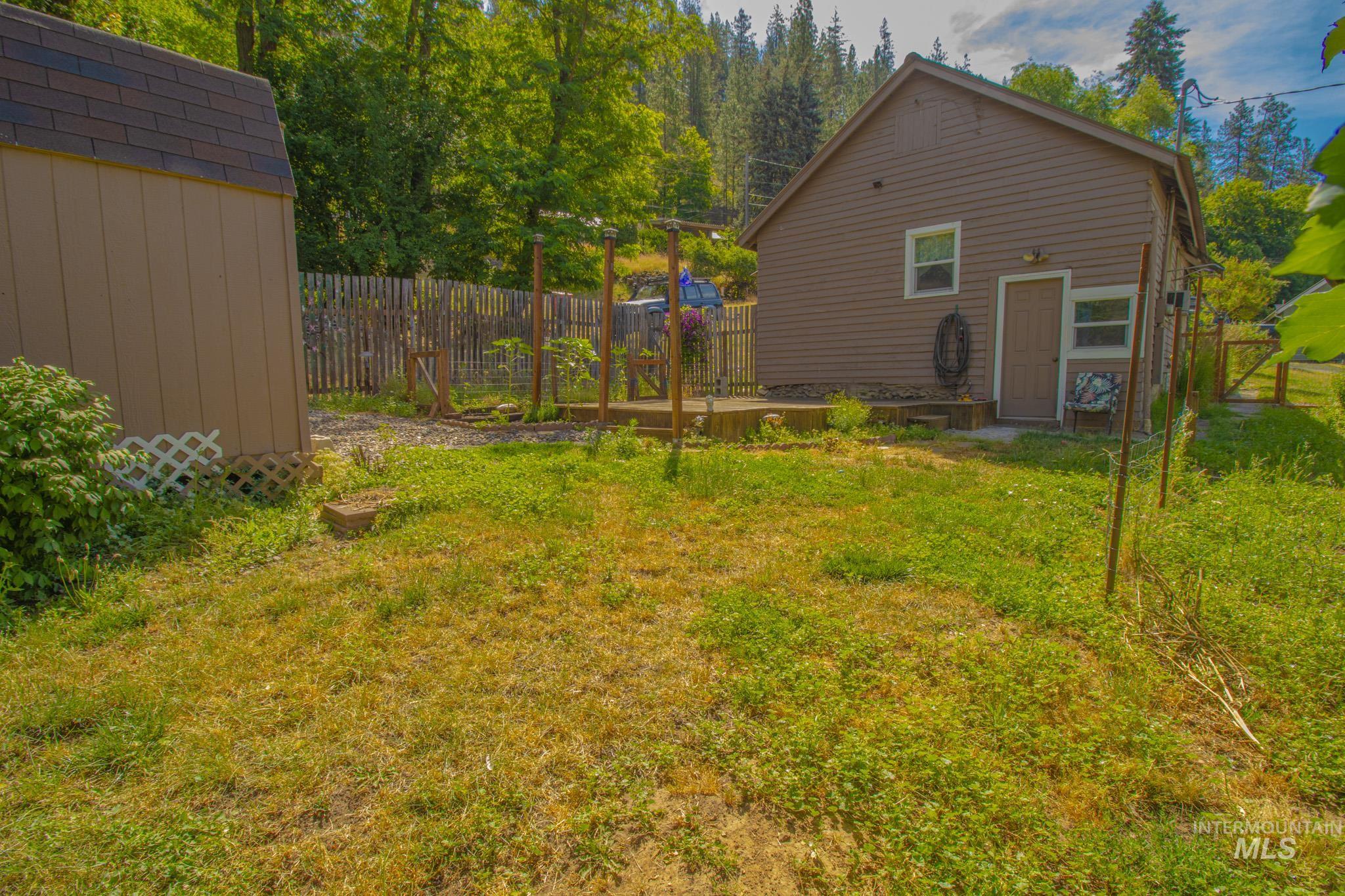 216 Tamarac St, Orofino, Idaho 83544, 2 Bedrooms, 2 Bathrooms, Residential For Sale, Price $259,000, 98991354