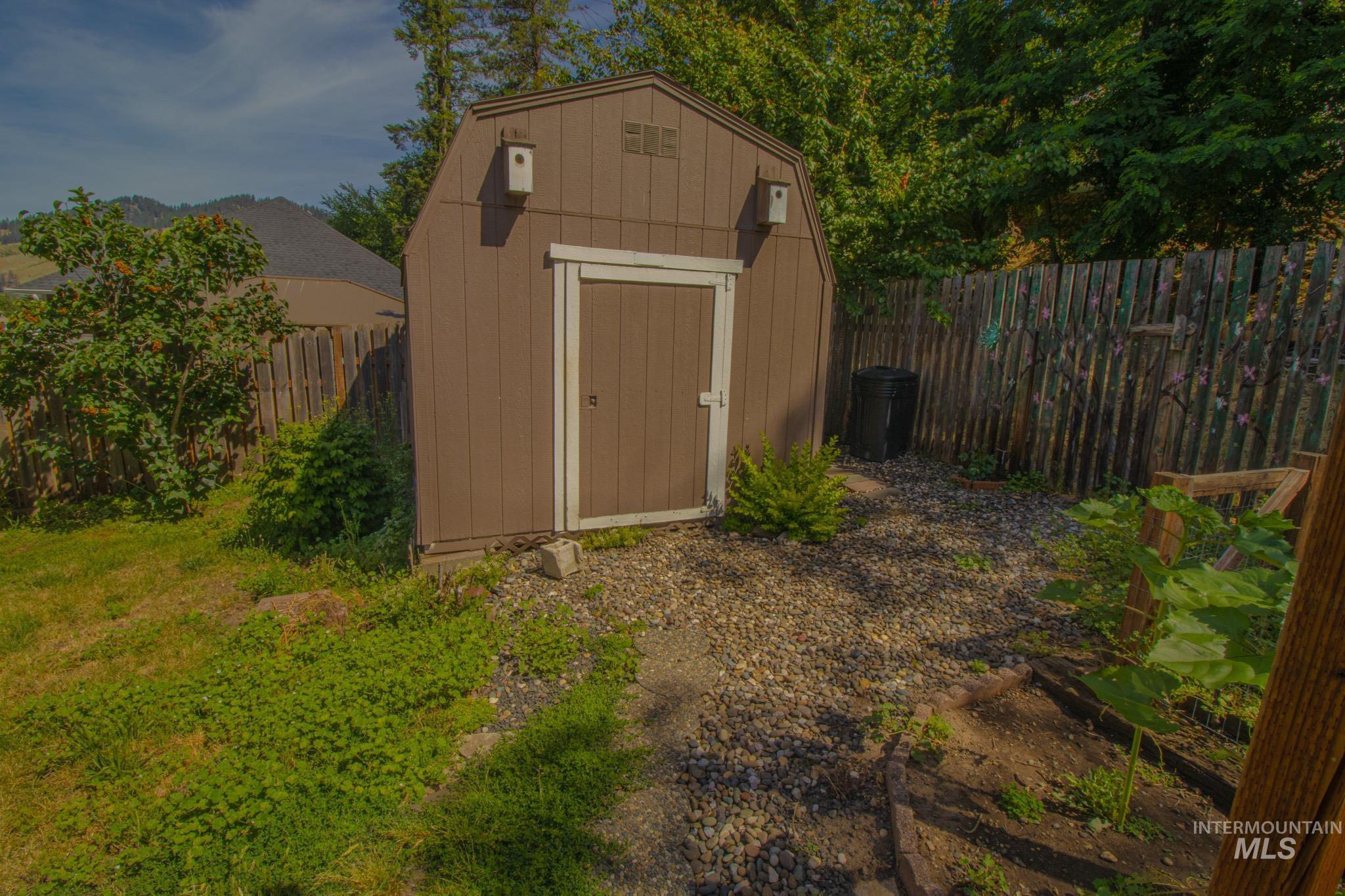 216 Tamarac St, Orofino, Idaho 83544, 2 Bedrooms, 2 Bathrooms, Residential For Sale, Price $259,000, 98991354