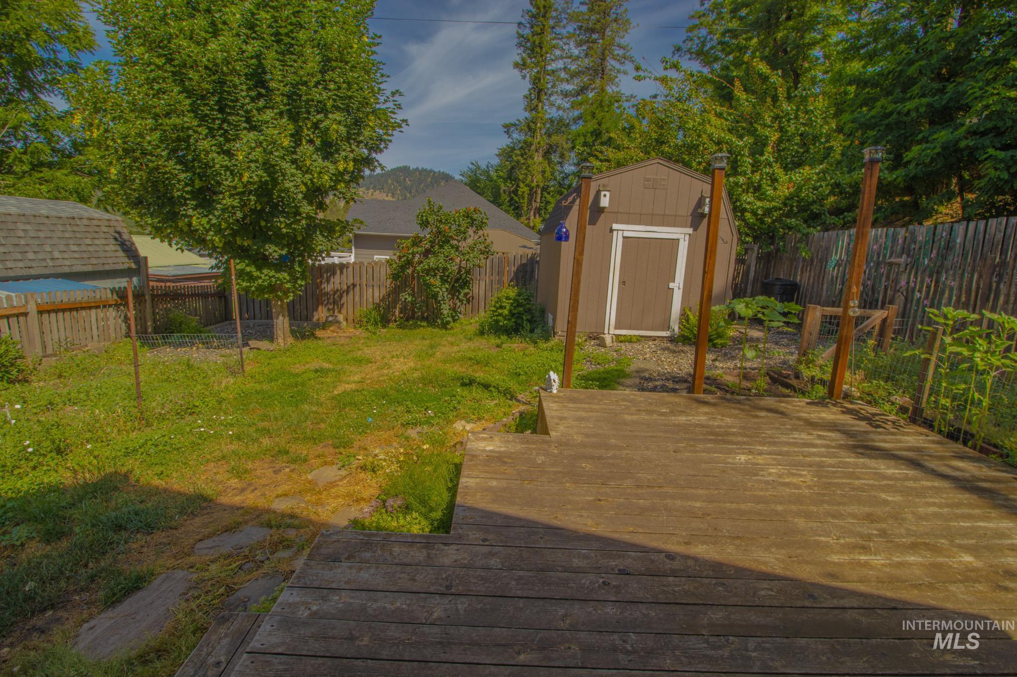 216 Tamarac St, Orofino, Idaho 83544, 2 Bedrooms, 2 Bathrooms, Residential For Sale, Price $259,000, 98991354