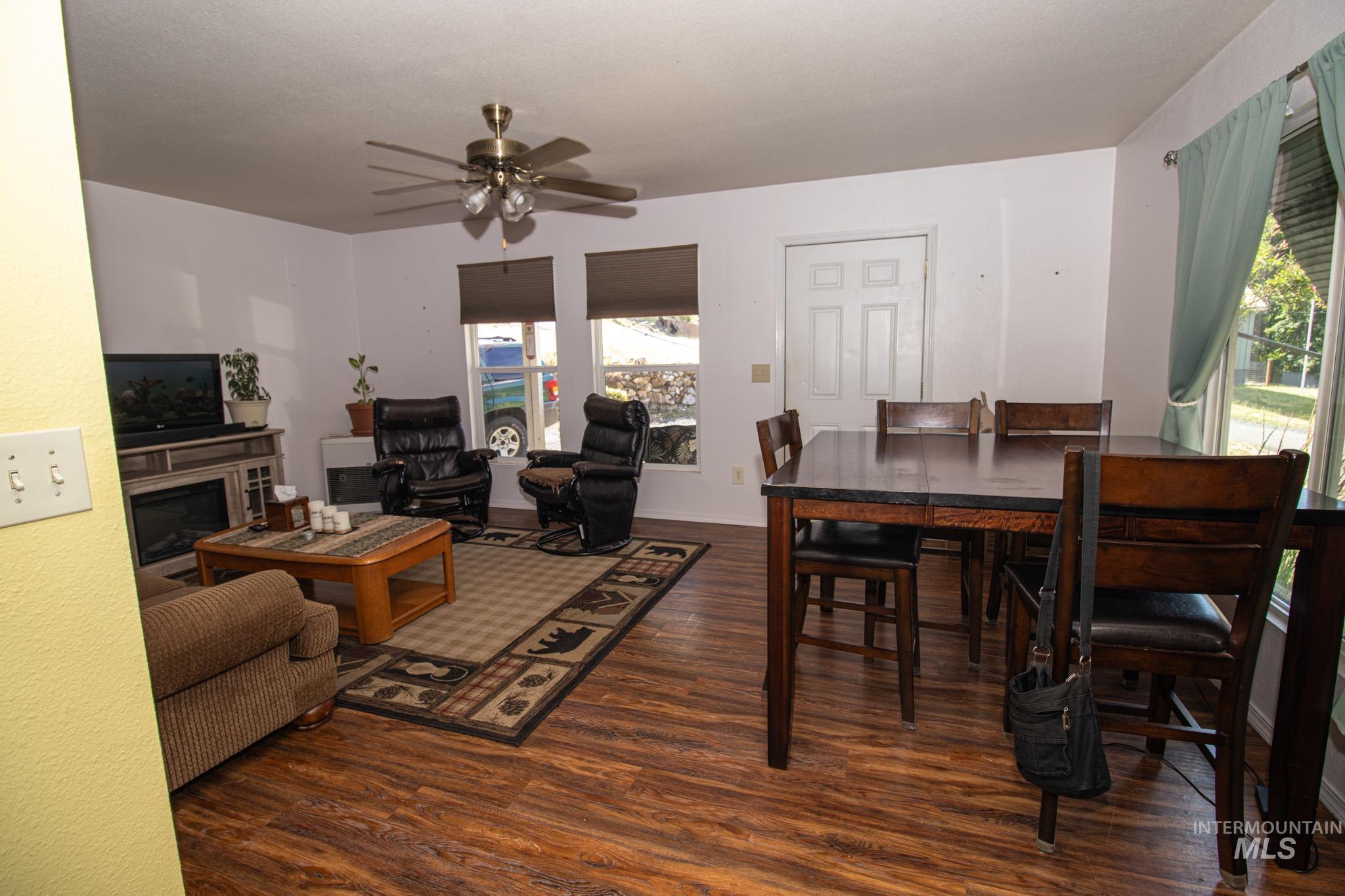 216 Tamarac St, Orofino, Idaho 83544, 2 Bedrooms, 2 Bathrooms, Residential For Sale, Price $259,000, 98991354