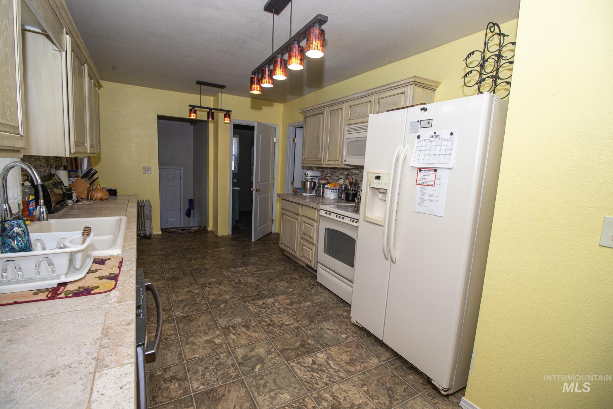 216 Tamarac St, Orofino, Idaho 83544, 2 Bedrooms, 2 Bathrooms, Residential For Sale, Price $259,000, 98991354