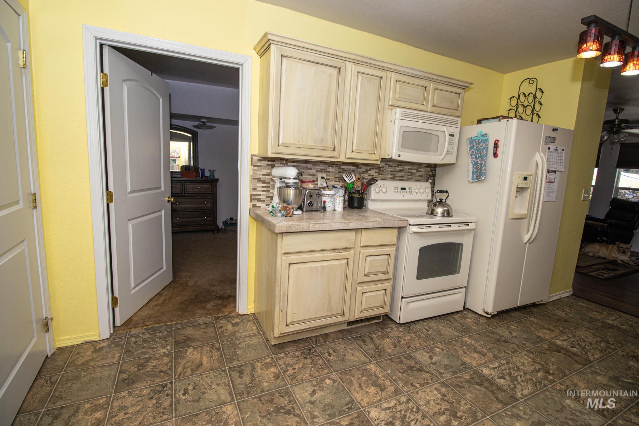 216 Tamarac St, Orofino, Idaho 83544, 2 Bedrooms, 2 Bathrooms, Residential For Sale, Price $259,000, 98991354