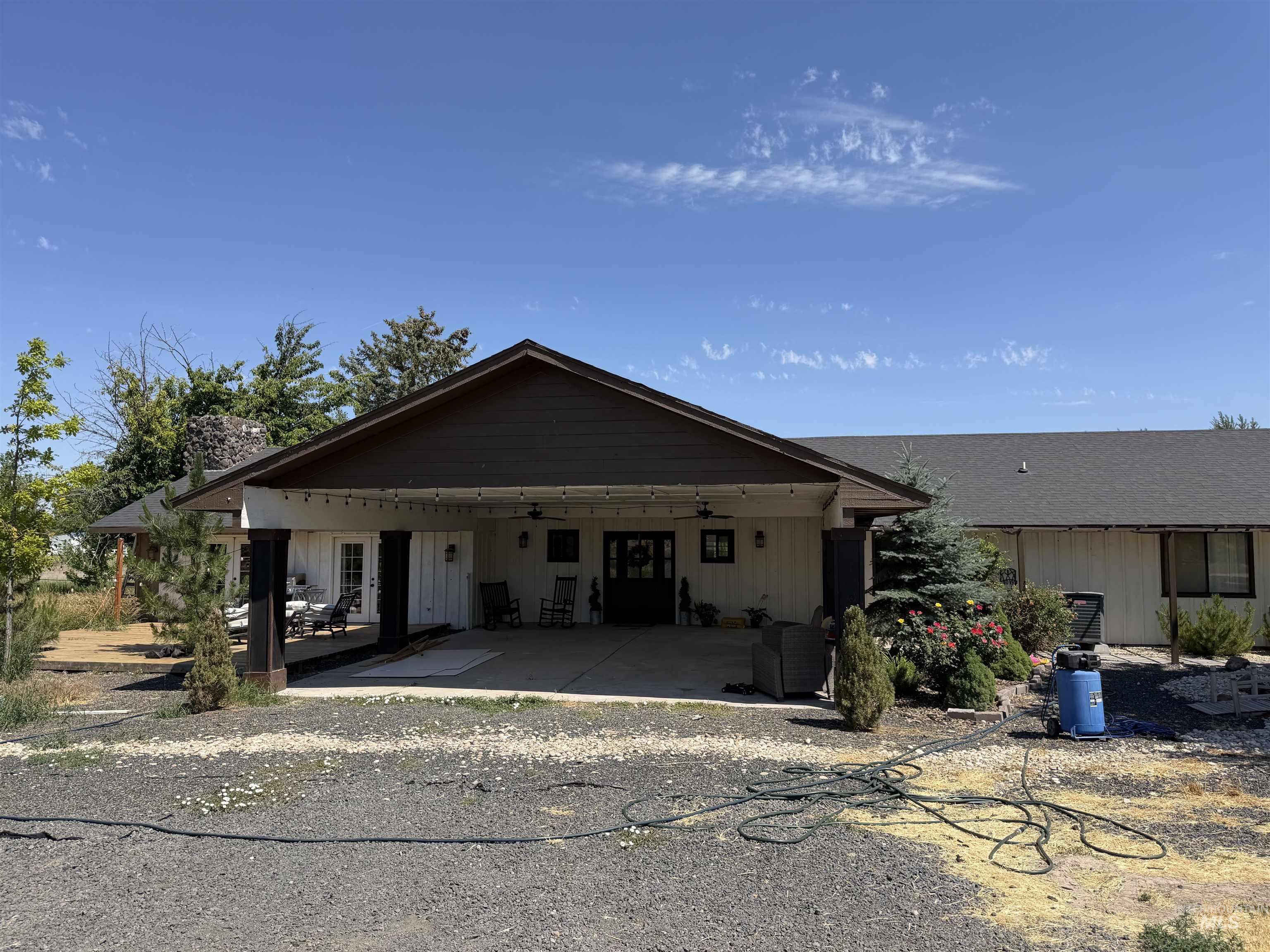 3805 N 2538 E, Twin Falls, Idaho 83301, 4 Bedrooms, 4 Bathrooms, Residential For Sale, Price $550,000,MLS 98991355
