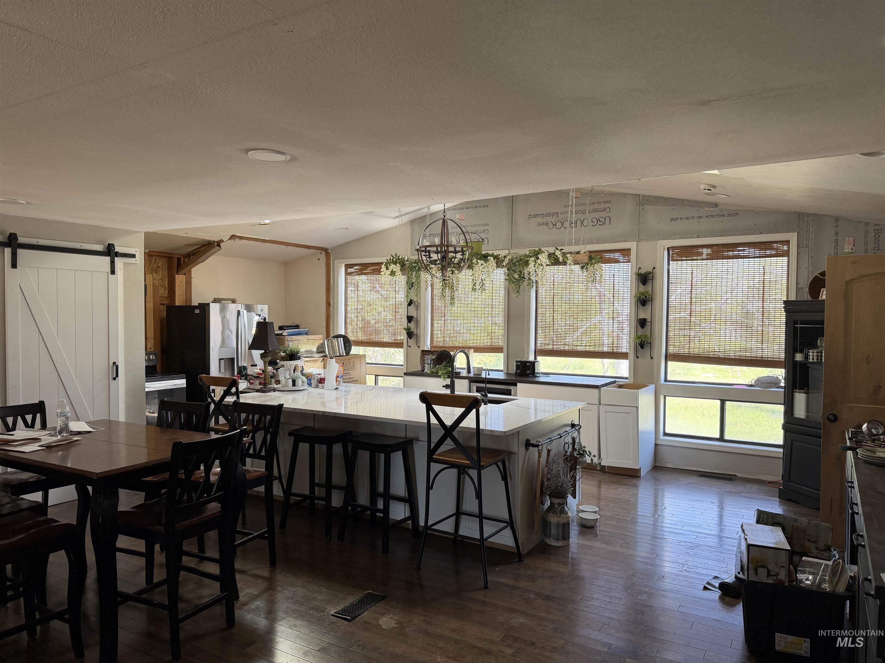 3805 N 2538 E, Twin Falls, Idaho 83301, 4 Bedrooms, 4 Bathrooms, Residential For Sale, Price $550,000,MLS 98991355