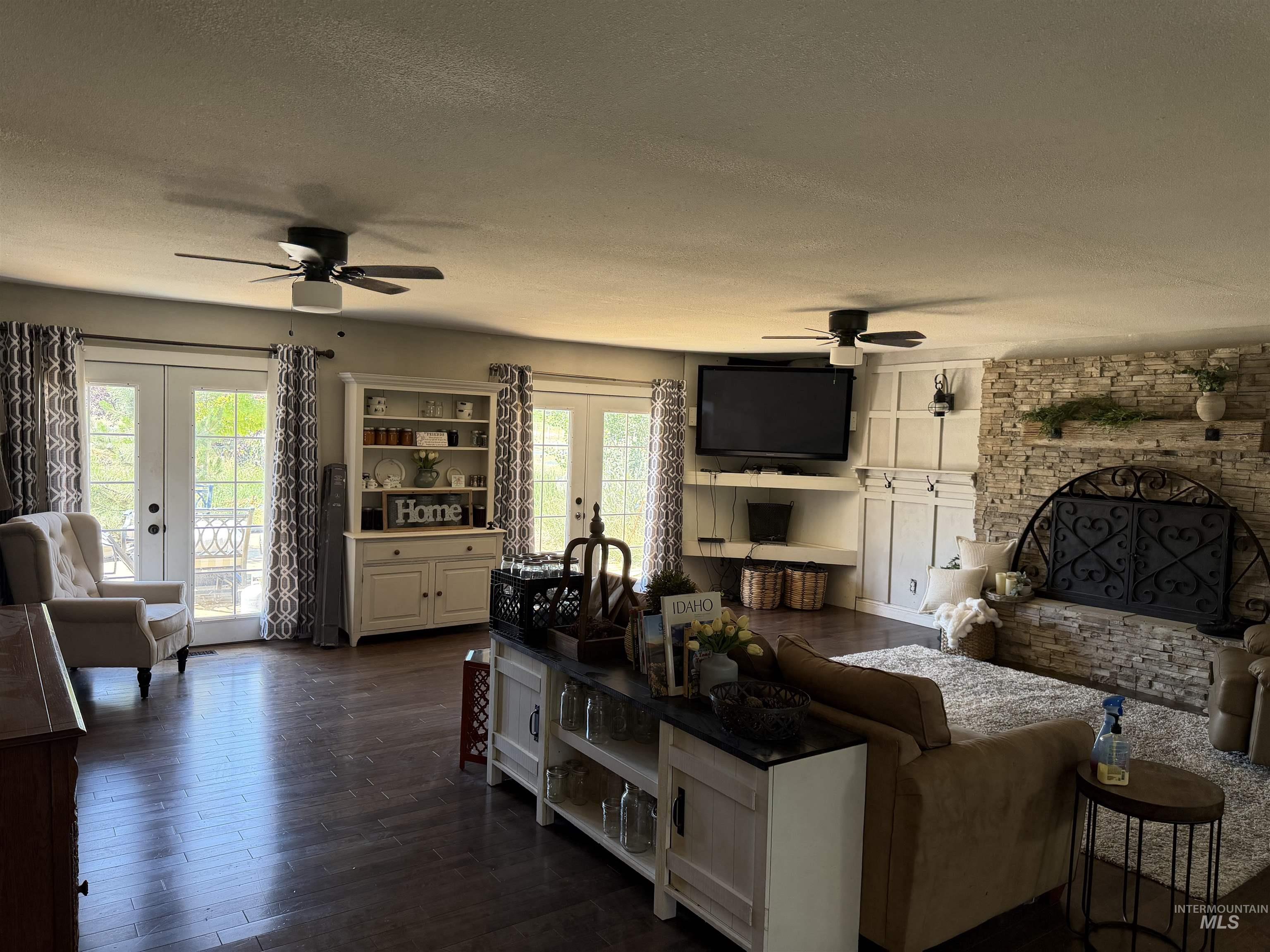 3805 N 2538 E, Twin Falls, Idaho 83301, 4 Bedrooms, 4 Bathrooms, Residential For Sale, Price $550,000,MLS 98991355