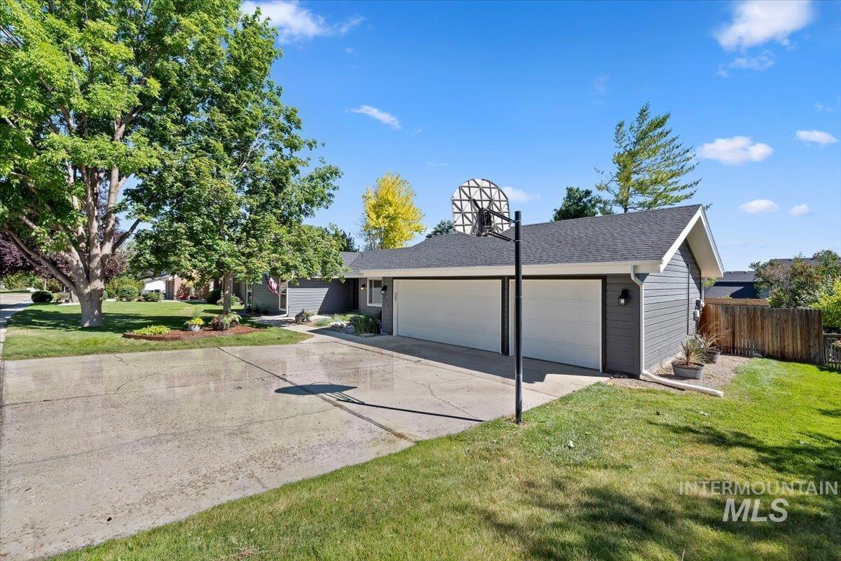 2524 Pascoe Lane, Nampa, Idaho 83686, 4 Bedrooms, 3 Bathrooms, Residential For Sale, Price $479,900,MLS 98991356