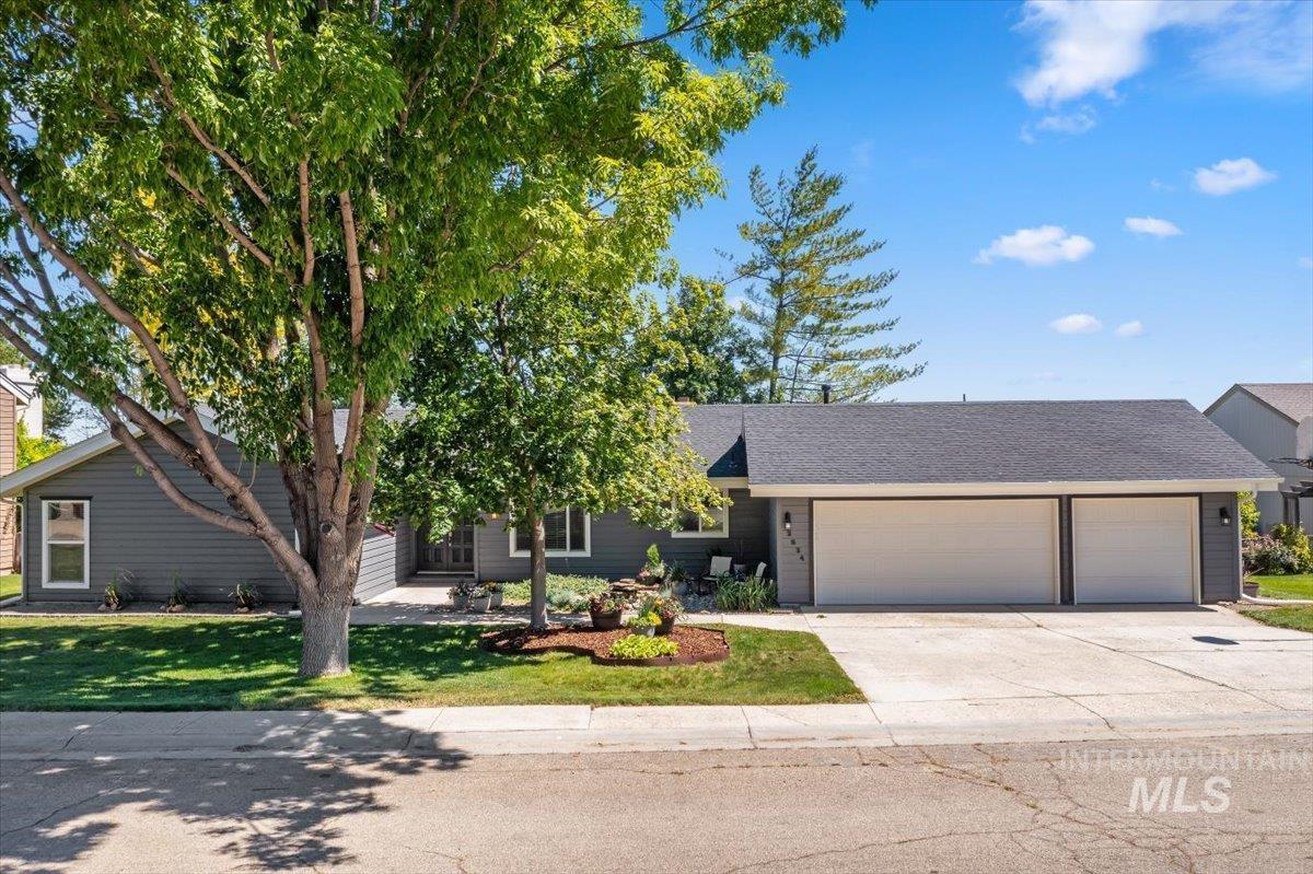 2524 Pascoe Lane, Nampa, Idaho 83686, 4 Bedrooms, 3 Bathrooms, Residential For Sale, Price $479,900,MLS 98991356