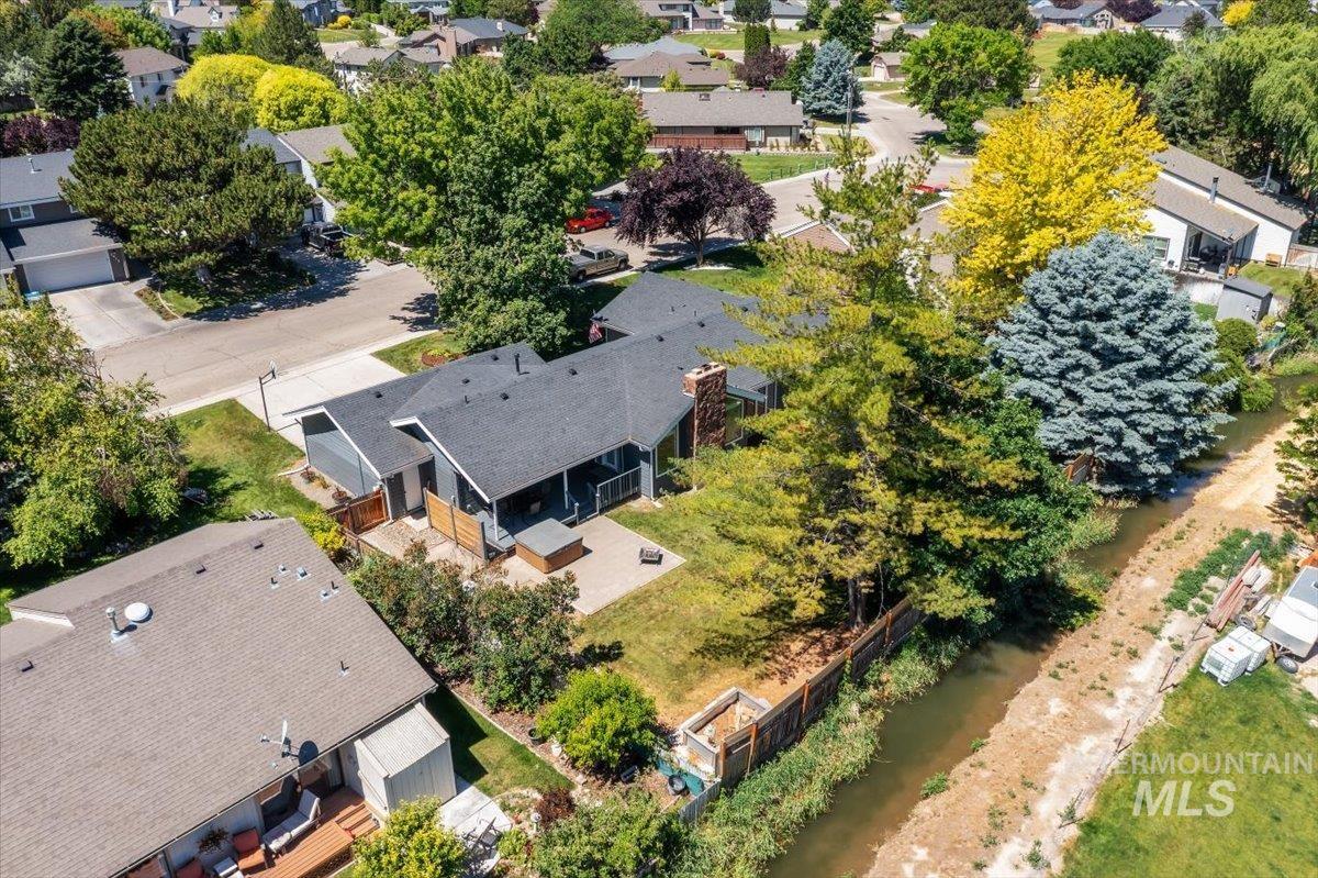 2524 Pascoe Lane, Nampa, Idaho 83686, 4 Bedrooms, 3 Bathrooms, Residential For Sale, Price $479,900,MLS 98991356
