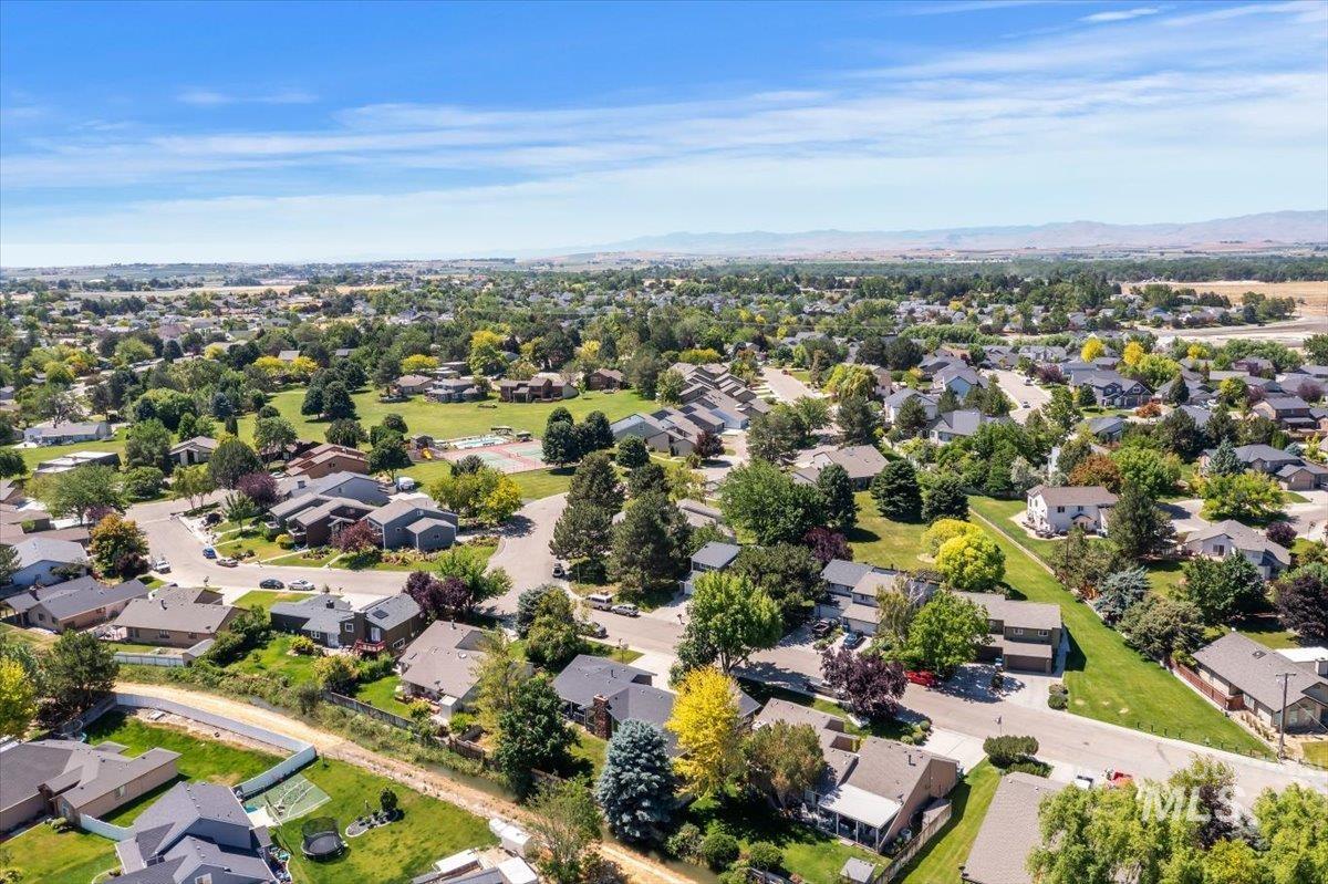 2524 Pascoe Lane, Nampa, Idaho 83686, 4 Bedrooms, 3 Bathrooms, Residential For Sale, Price $479,900,MLS 98991356