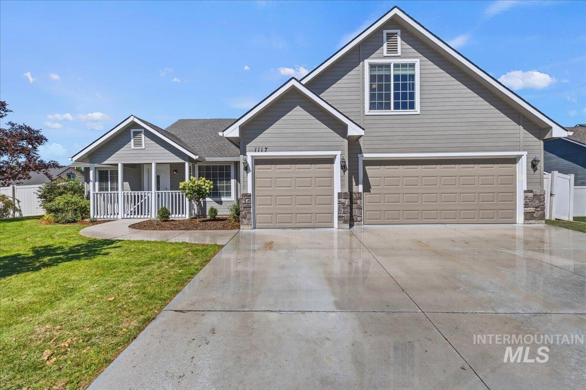 1117 Palace Ave, Emmett, Idaho 83617, 4 Bedrooms, 2.5 Bathrooms, Residential For Sale, Price $485,000,MLS 98991359