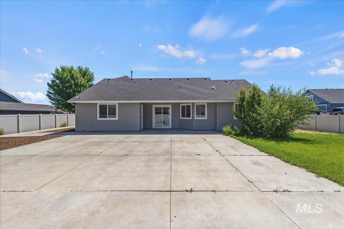 1117 Palace Ave, Emmett, Idaho 83617, 4 Bedrooms, 2.5 Bathrooms, Residential For Sale, Price $485,000,MLS 98991359