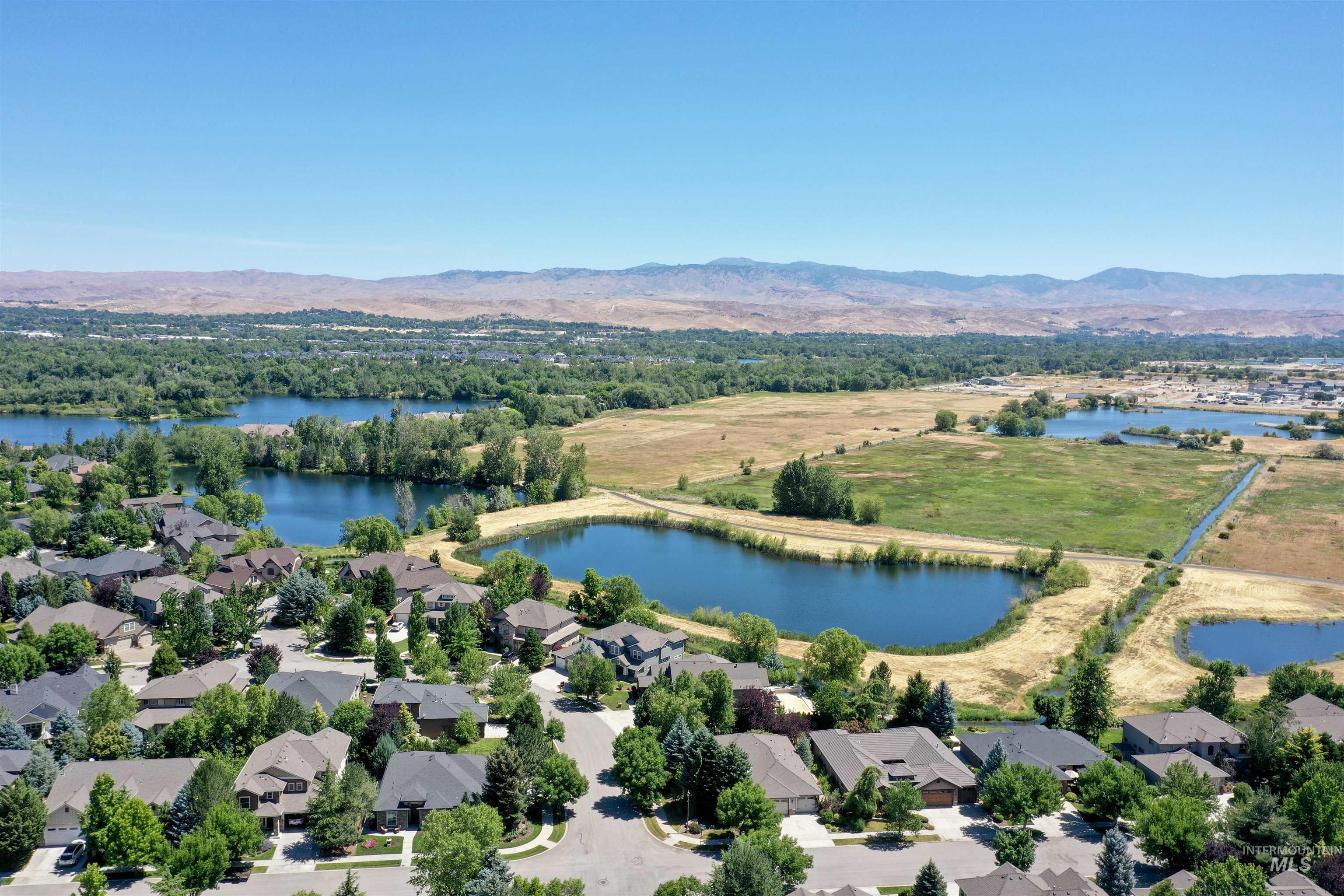 3263 S Sedgebrook Ln, Eagle, Idaho 83616, 3 Bedrooms, 2.5 Bathrooms, Residential For Sale, Price $679,000,MLS 98991360