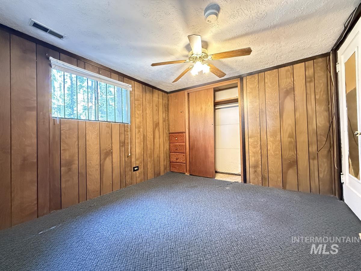 9 Victoria Way, Cascade, Idaho 83611, 3 Bedrooms, 2 Bathrooms, Residential For Sale, Price $399,900,MLS 98991363