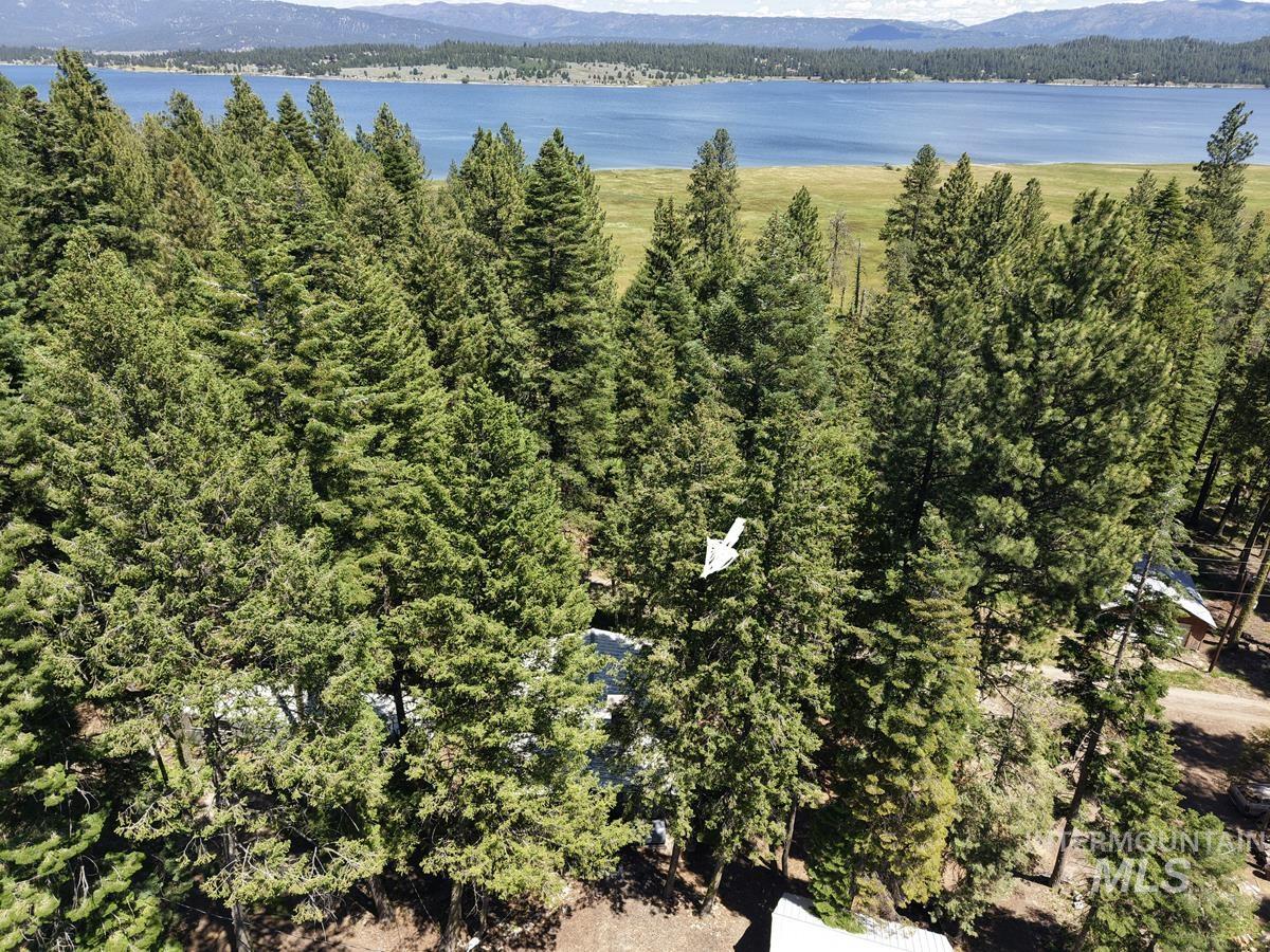 9 Victoria Way, Cascade, Idaho 83611, 3 Bedrooms, 2 Bathrooms, Residential For Sale, Price $399,900,MLS 98991363