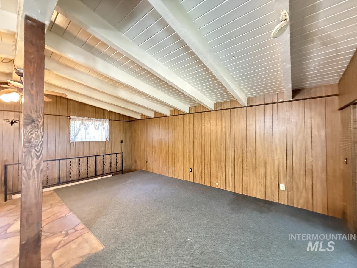 9 Victoria Way, Cascade, Idaho 83611, 3 Bedrooms, 2 Bathrooms, Residential For Sale, Price $399,900,MLS 98991363