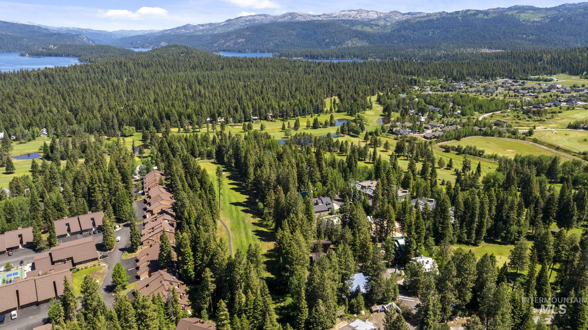 908 Fairway Dr, McCall, Idaho 83638, 4 Bedrooms, 3 Bathrooms, Residential For Sale, Price $989,000, 98991370