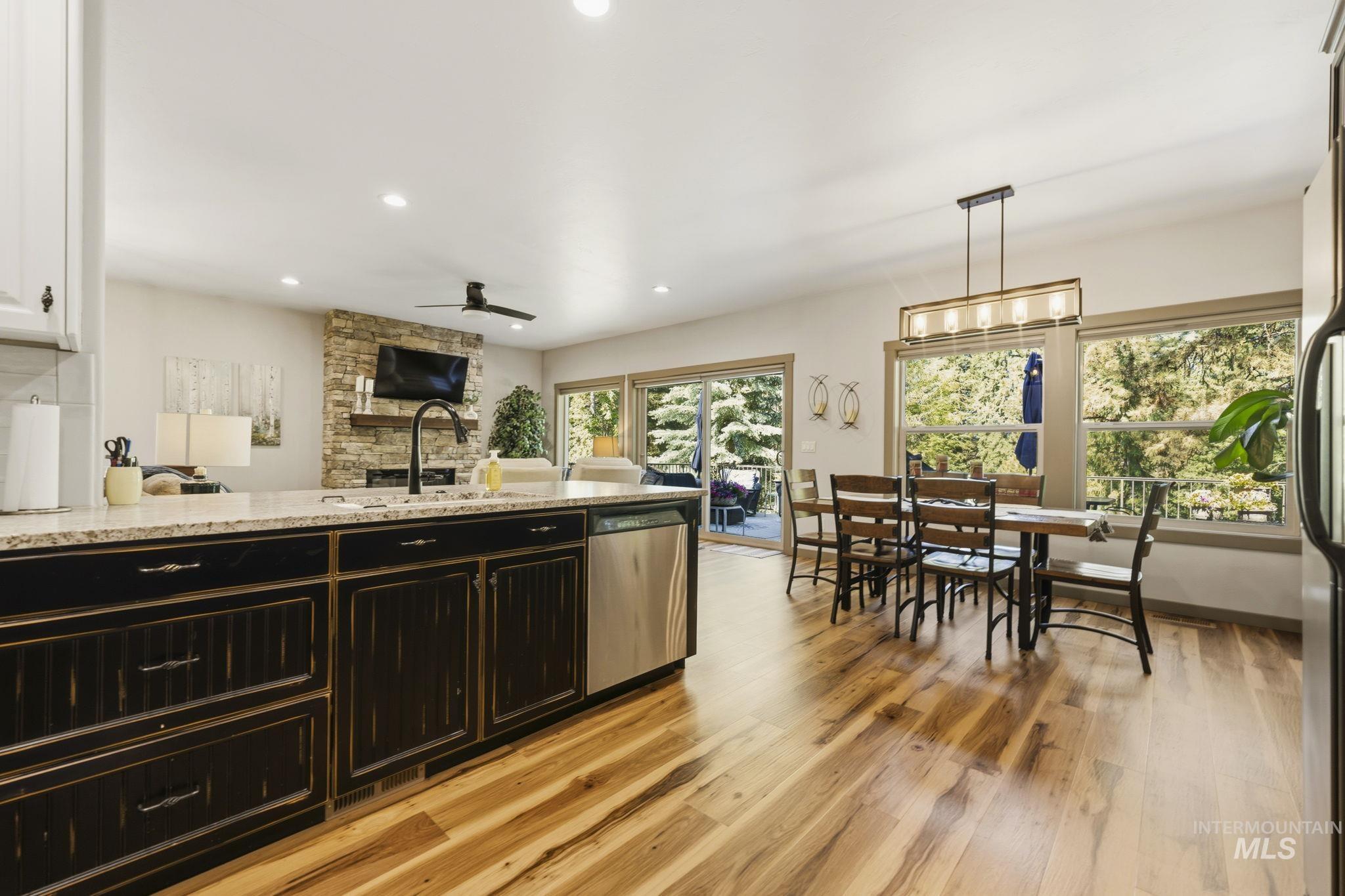 908 Fairway Dr, McCall, Idaho 83638, 4 Bedrooms, 3 Bathrooms, Residential For Sale, Price $989,000, 98991370