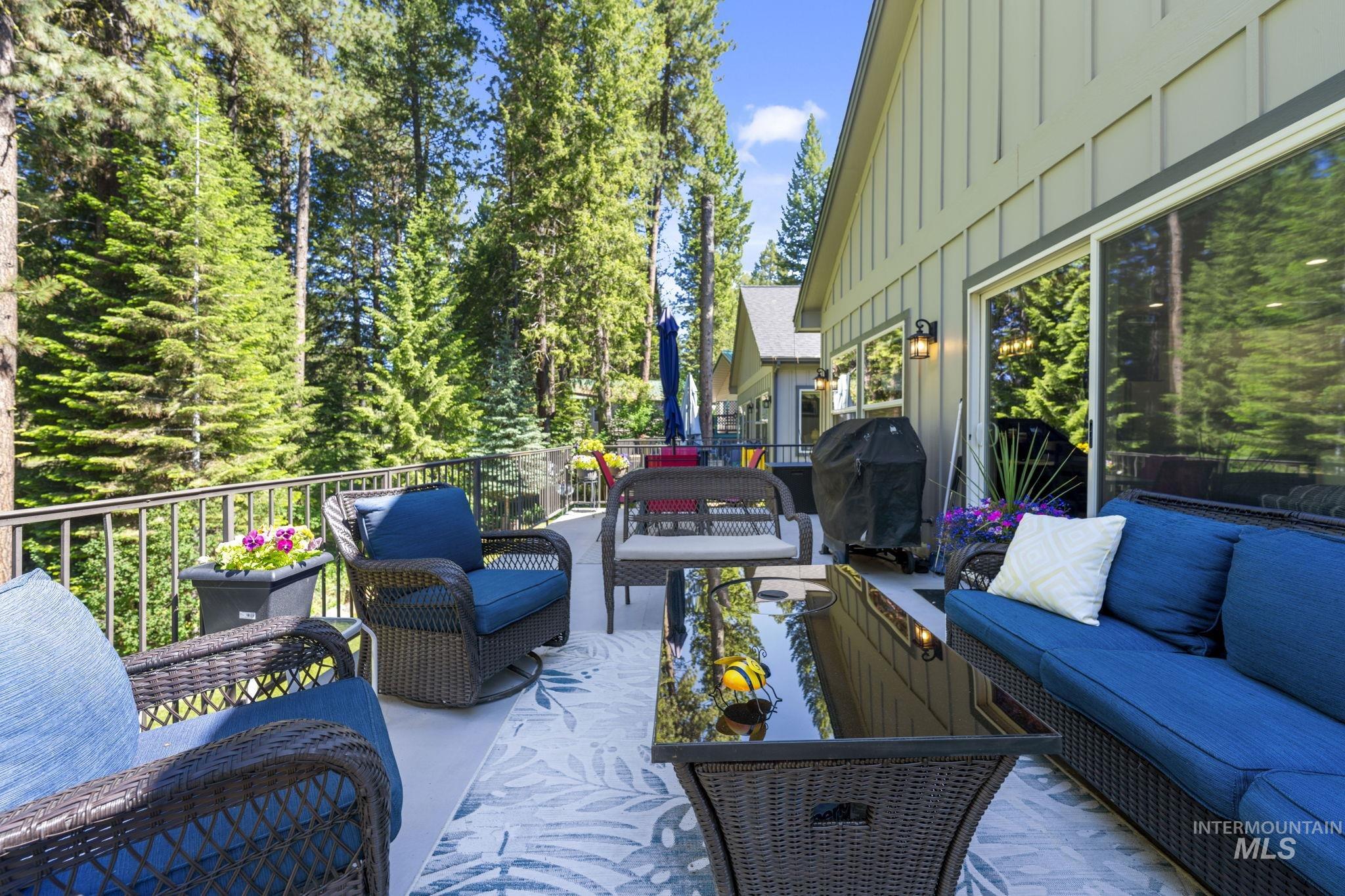 908 Fairway Dr, McCall, Idaho 83638, 4 Bedrooms, 3 Bathrooms, Residential For Sale, Price $989,000, 98991370