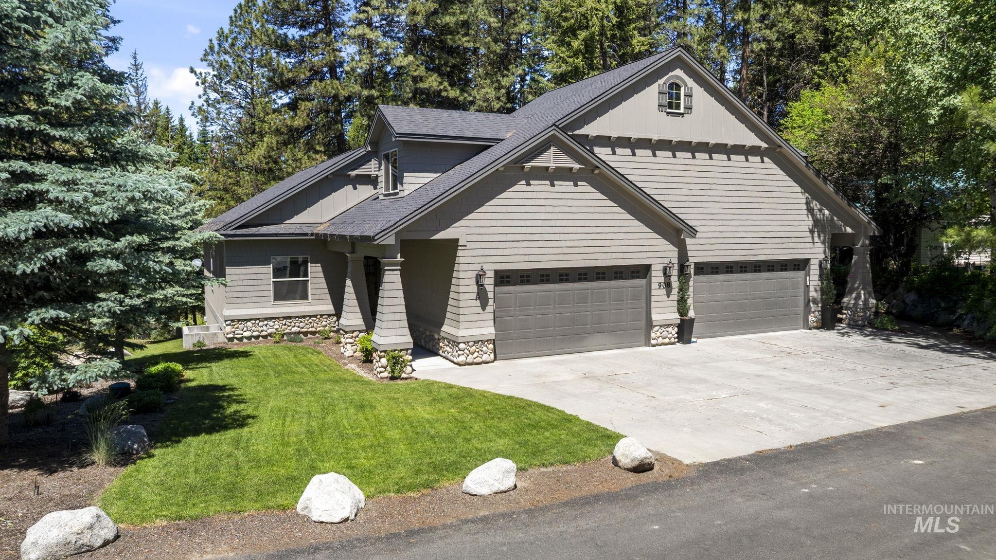 908 Fairway Dr, McCall, Idaho 83638, 4 Bedrooms, 3 Bathrooms, Residential For Sale, Price $989,000, 98991370