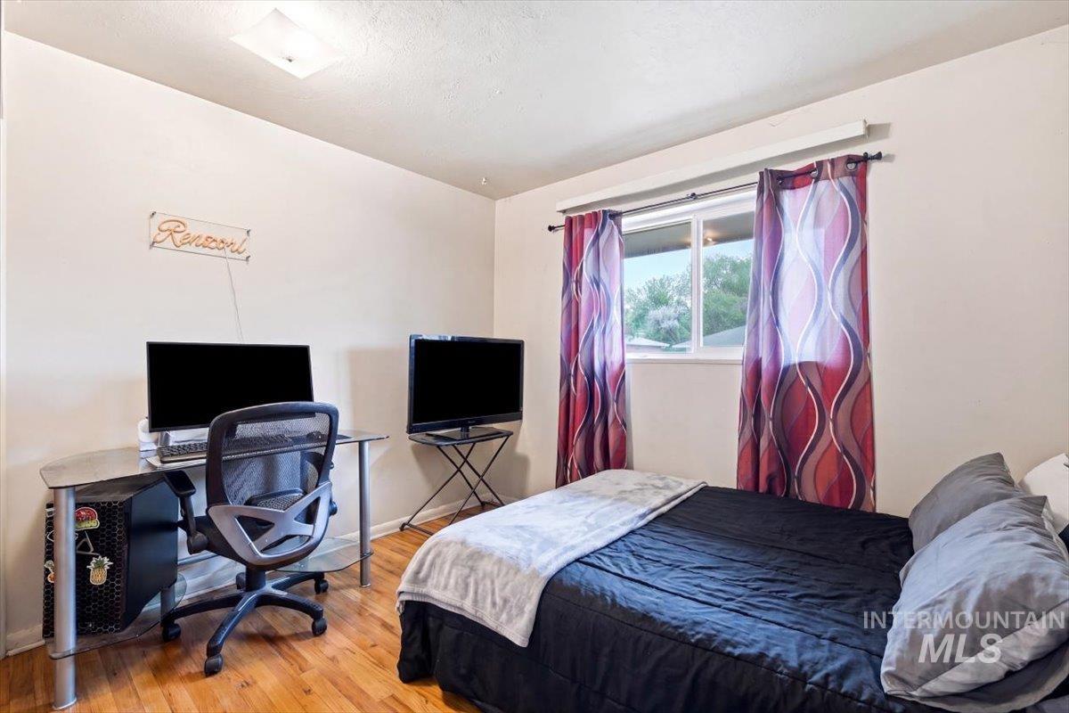 940 E 16th N, Mountain Home, Idaho 83647, 3 Bedrooms, 1 Bathroom, Residential For Sale, Price $290,000, 98991372