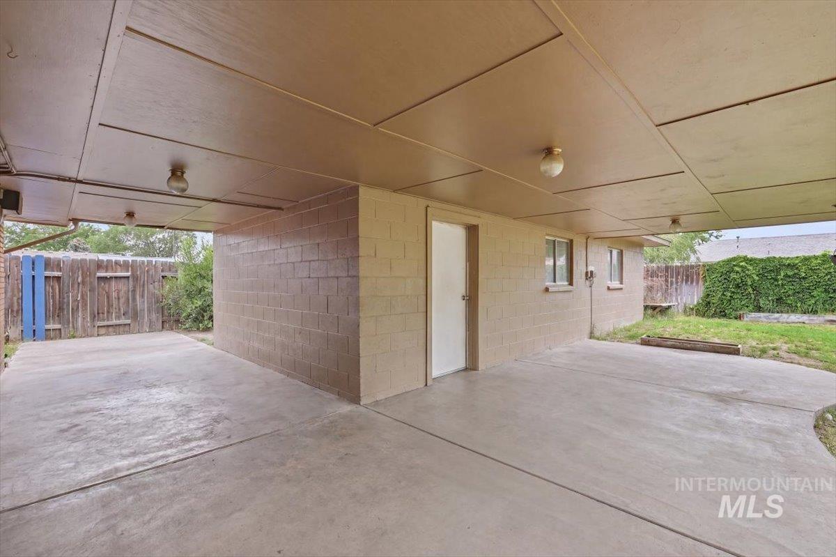 940 E 16th N, Mountain Home, Idaho 83647, 3 Bedrooms, 1 Bathroom, Residential For Sale, Price $290,000, 98991372