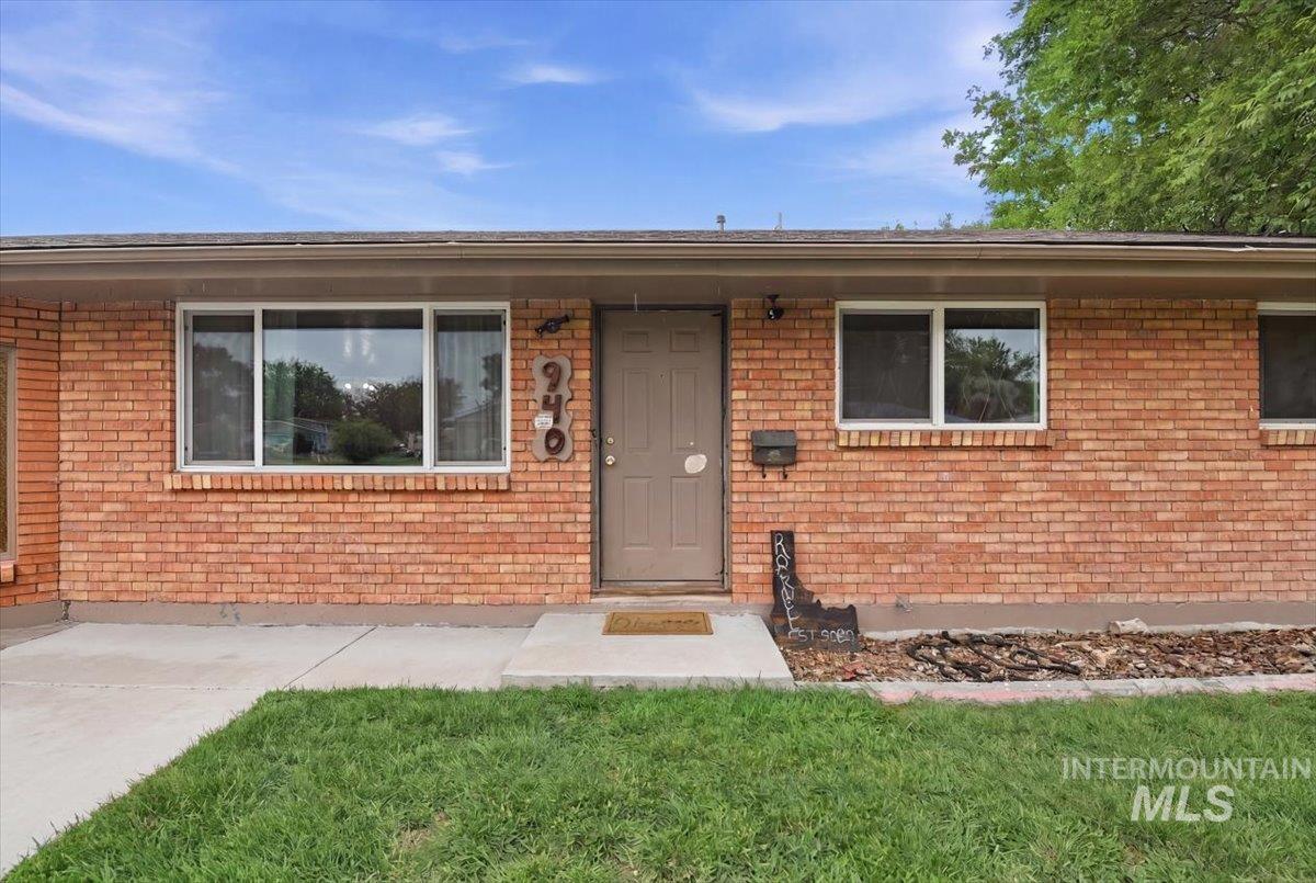 940 E 16th N, Mountain Home, Idaho 83647, 3 Bedrooms, 1 Bathroom, Residential For Sale, Price $290,000, 98991372