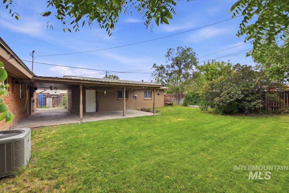 940 E 16th N, Mountain Home, Idaho 83647, 3 Bedrooms, 1 Bathroom, Residential For Sale, Price $290,000, 98991372