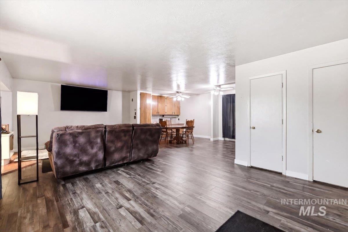 940 E 16th N, Mountain Home, Idaho 83647, 3 Bedrooms, 1 Bathroom, Residential For Sale, Price $290,000, 98991372