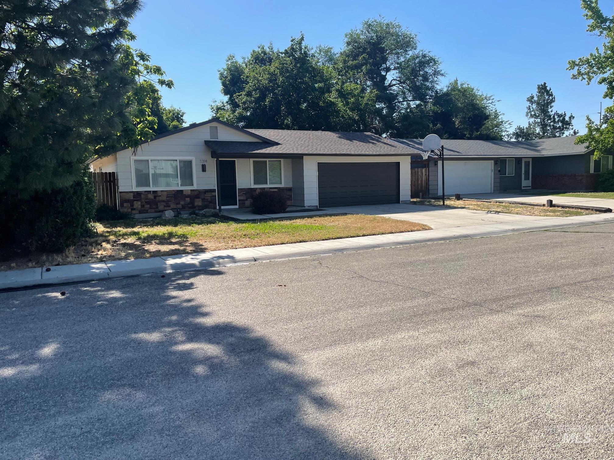 3314 N Calyton Place, Boise, Idaho 83704, 3 Bedrooms, 1 Bathroom, Residential For Sale, Price $399,900,MLS 98991374