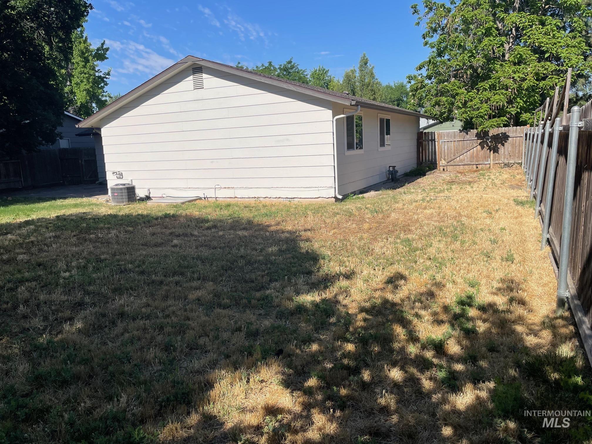 3314 N Calyton Place, Boise, Idaho 83704, 3 Bedrooms, 1 Bathroom, Residential For Sale, Price $399,900,MLS 98991374